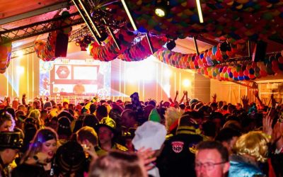 Feest in de tent