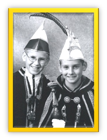 2001 - 2002: Mekaor ut hof maoke!